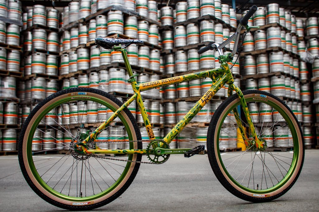 12 Bling Builds of Xmas - Squid Sierra Shredder