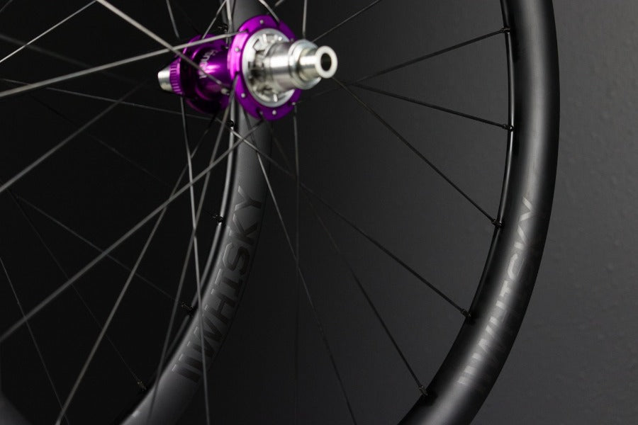 Whisky NO 9 GVL Carbon / Industry Nine Wheelset - AVT.Bike