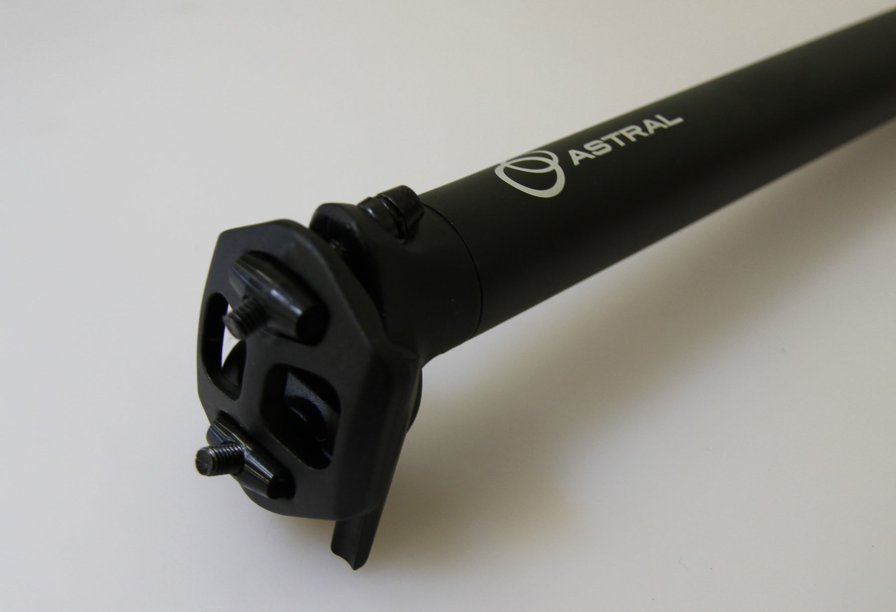 Astral O.N.S. Seatpost